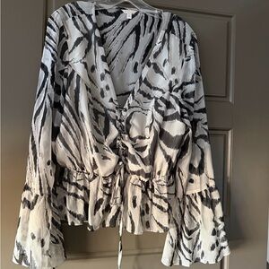 Guess Blouse with bell sleeves